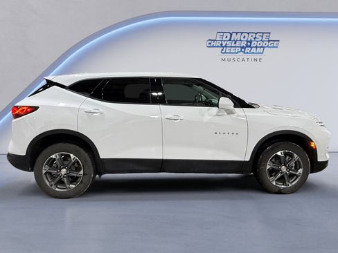 Used 2025 Chevrolet Blazer LT FWD image 6