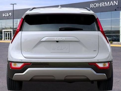 New 2025 Kia Niro EX Touring FWD image 13
