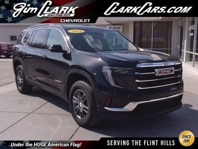 Used 2025 GMC Acadia Elevation