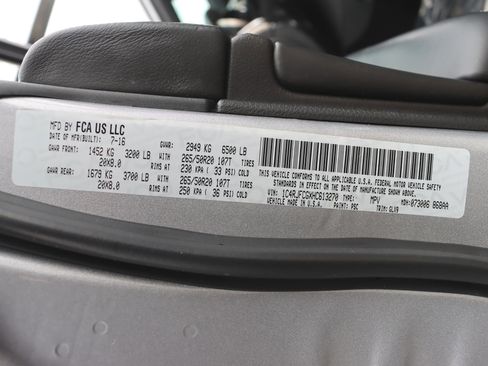 Used 2017 Jeep Grand Cherokee Overland image 43