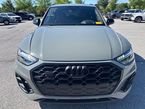 Used 2021 Audi SQ5 Prestige w/ Prestige Package AWD/4WD image 2