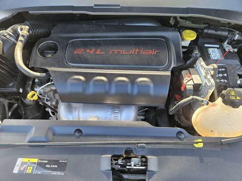 Used 2022 Jeep Compass Trailhawk w/ Trailhawk Convenience Group AWD/4WD image 29