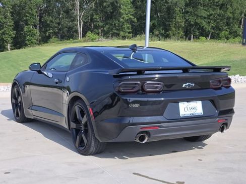 Used 2023 Chevrolet Camaro LT w/ Technology Package RWD image 6
