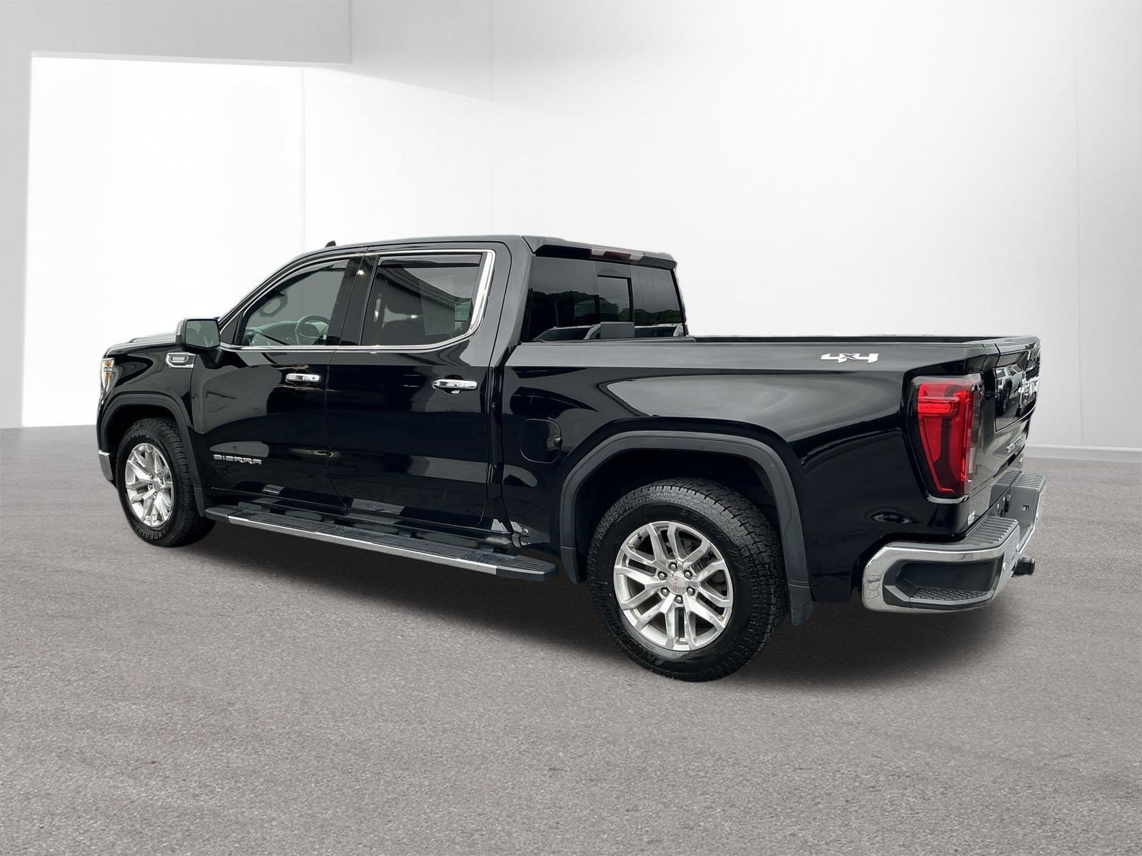 Used 2021 GMC Sierra 1500 SLT w/ SLT Premium Plus Package AWD/4WD image 5