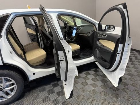 Used 2023 Ford Edge SEL w/ Convenience Package AWD/4WD image 22