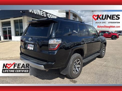 Used 2024 Toyota 4Runner TRD Off-Road Premium image 10