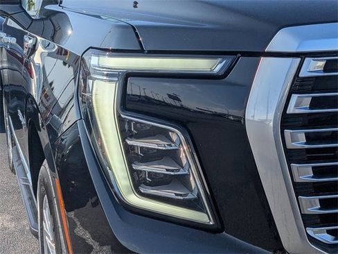Used 2025 GMC Yukon Denali image 9
