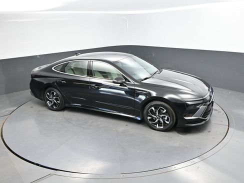Used 2025 Hyundai Sonata SEL FWD image 25