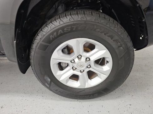 Used 2021 Toyota 4Runner SR5 AWD/4WD image 8