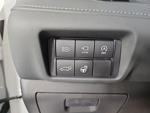 Used 2025 Toyota Highlander Platinum image 30