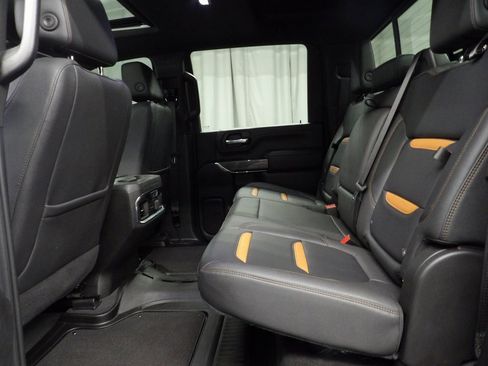 Used 2023 GMC Sierra 2500 AT4 w/ AT4 Preferred Package image 10