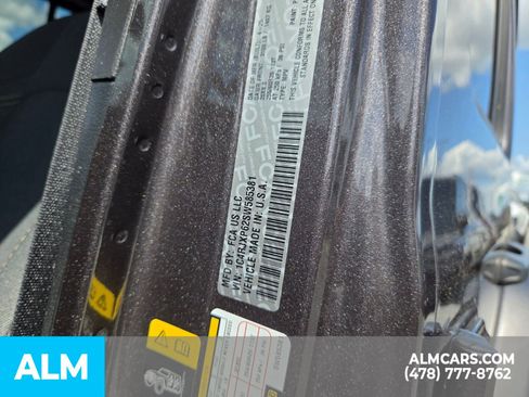 Used 2025 Jeep Wrangler Unlimited Sahara AWD/4WD image 22