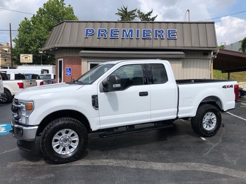 Used 2022 Ford F250 XLT w/ XLT Value Package AWD/4WD image 2