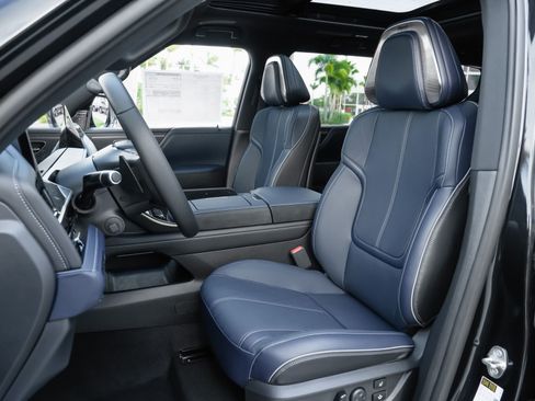 New 2026 INFINITI QX80 4WD image 8