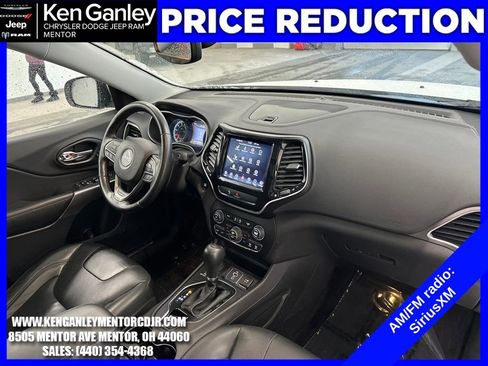 Used 2019 Jeep Cherokee Limited image 25