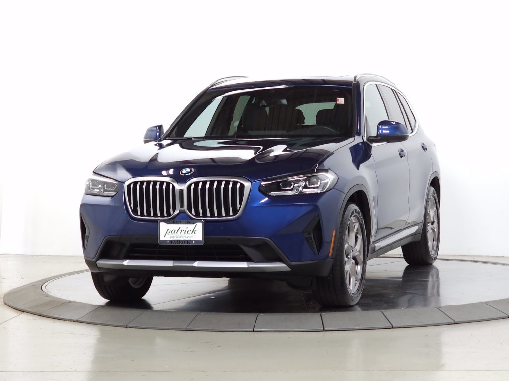 Used 2023 BMW X3 xDrive30i w/ Premium Package w/ZPA AWD/4WD image 4