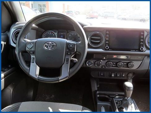 Used 2023 Toyota Tacoma TRD Sport AWD/4WD image 12