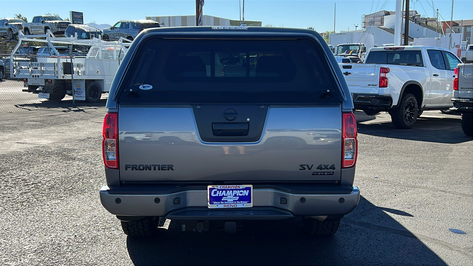 Used 2021 Nissan Frontier SV w/ Midnight Edition Floor Mats AWD/4WD image 6