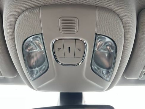 Used 2018 Jeep Compass Latitude w/ Cold Weather Group AWD/4WD image 27