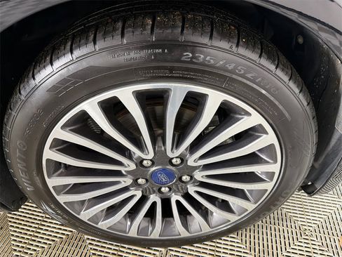 Used 2018 Ford Fusion Platinum image 14