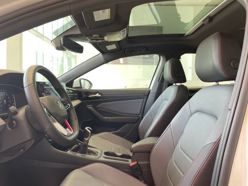 Used 2025 Volkswagen Jetta GLI Autobahn image 10