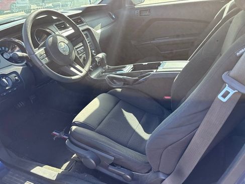 Used 2012 Ford Mustang Coupe RWD image 9