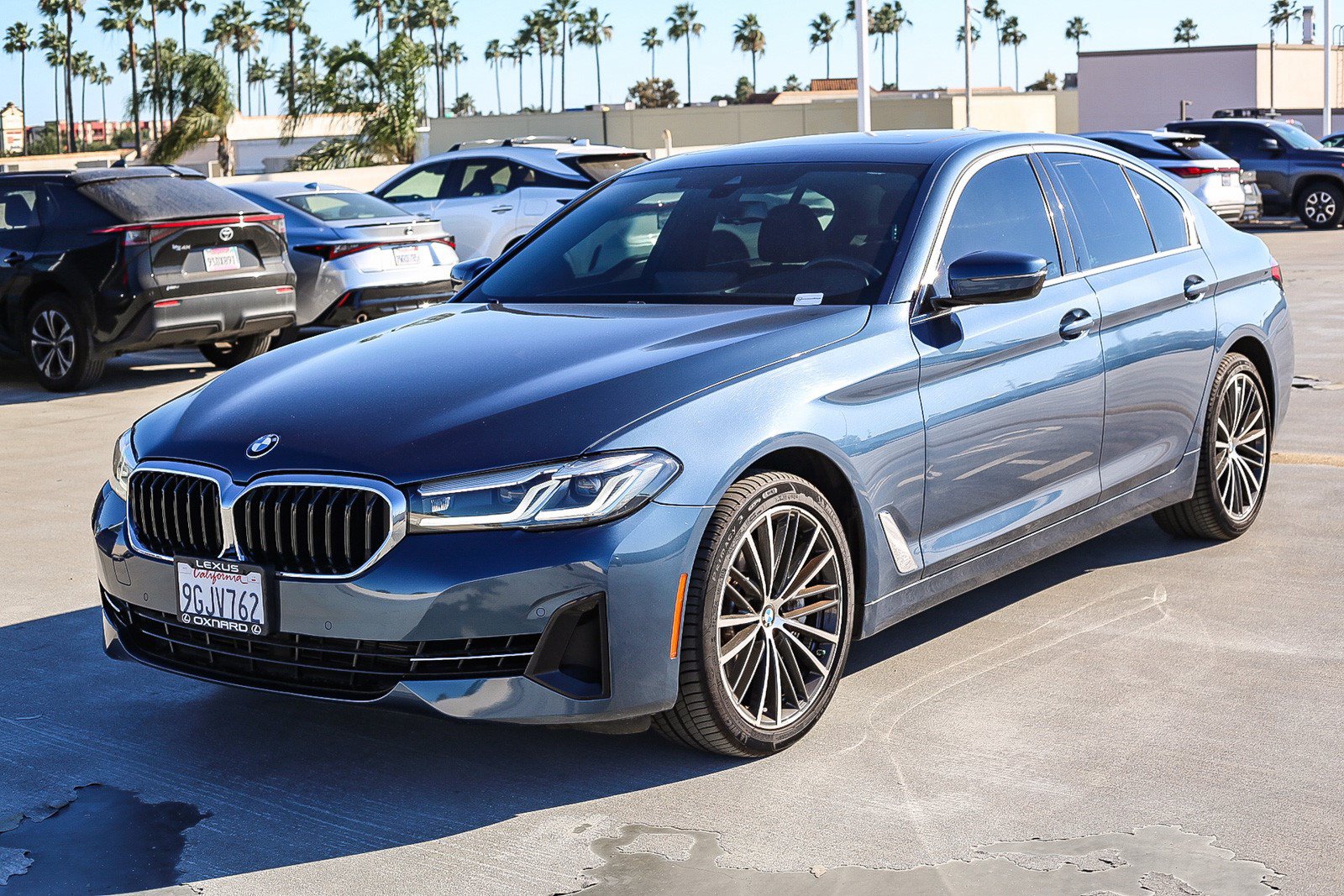 Used 2023 BMW 540i w/ Premium Package RWD image 3