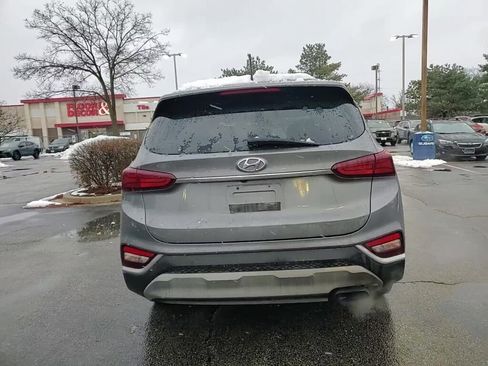 Used 2019 Hyundai Santa Fe SE image 4