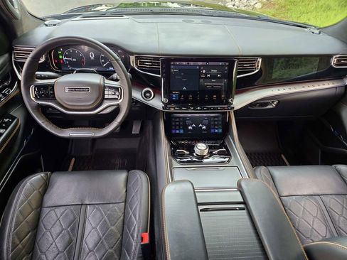 Used 2024 Jeep Grand Wagoneer Series III w/ Rear Seat Video Group 1 image 11