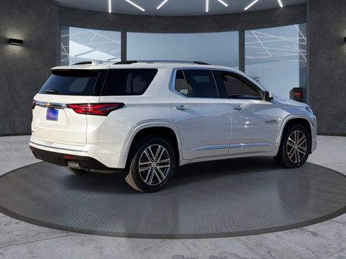 Certified 2023 Chevrolet Traverse High Country FWD image 6