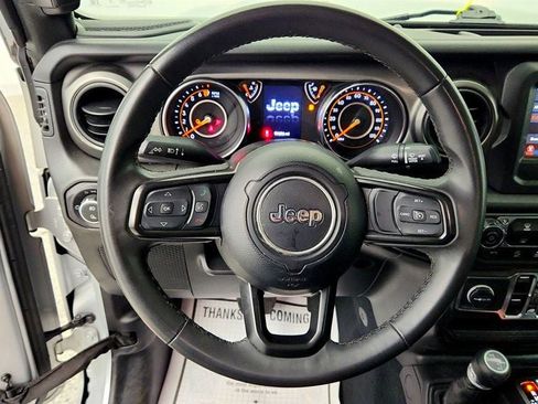 Used 2023 Jeep Gladiator Sport AWD/4WD image 12