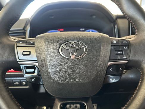 Used 2025 Toyota Camry XSE FWD image 23