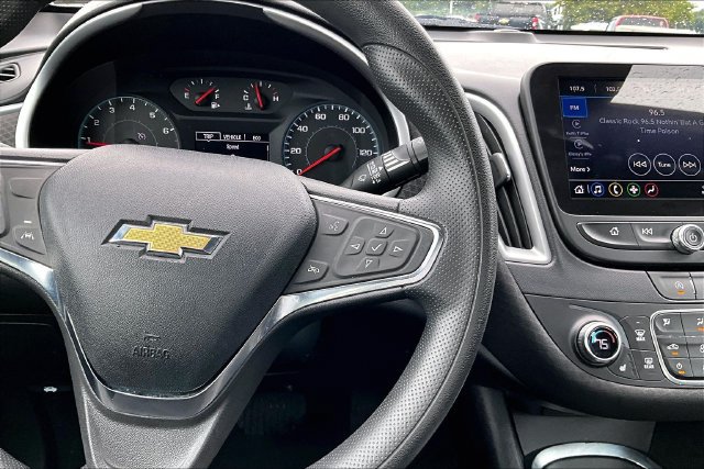 Used 2023 Chevrolet Malibu LT FWD image 12