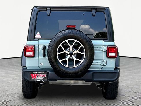 Used 2024 Jeep Wrangler Unlimited Sport AWD/4WD image 5