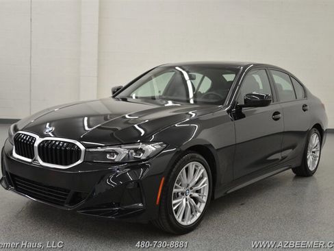 Used 2023 BMW 330i Sedan w/ Premium Package image 3