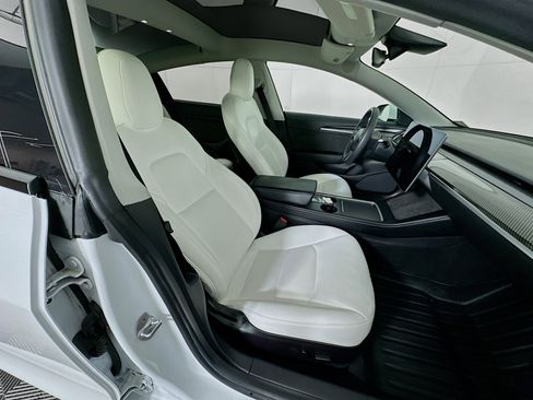 Used 2021 Tesla Model 3 Standard Range Plus image 31