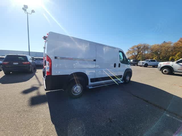 Used 2025 RAM ProMaster 2500 w/ U-Haul Equipment Group FWD image 17