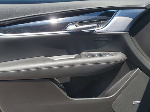 Certified 2025 Cadillac XT5 Premium Luxury w/ LPO, Floor Liner Package AWD/4WD image 22