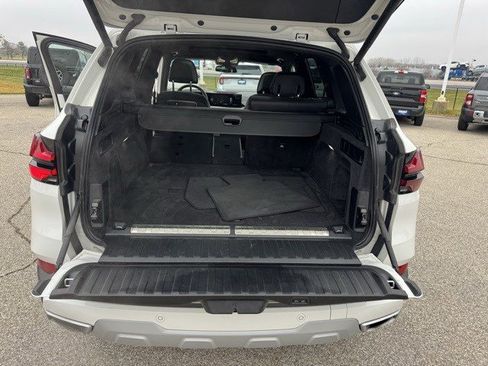 Used 2025 BMW X5 xDrive50e image 37