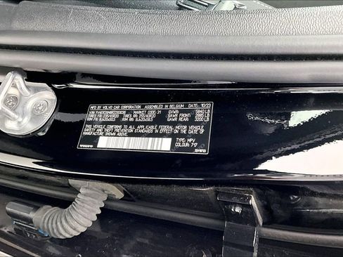 Used 2024 Volvo XC40 Recharge Ultimate w/ Protection Package Premier image 42