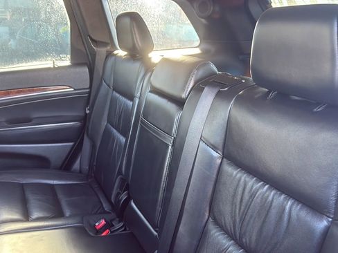 Used 2013 Jeep Grand Cherokee Limited image 19