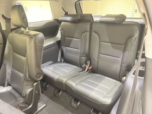 Used 2018 GMC Acadia SLT FWD image 24