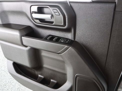 Used 2024 Chevrolet Silverado 2500 Custom image 22