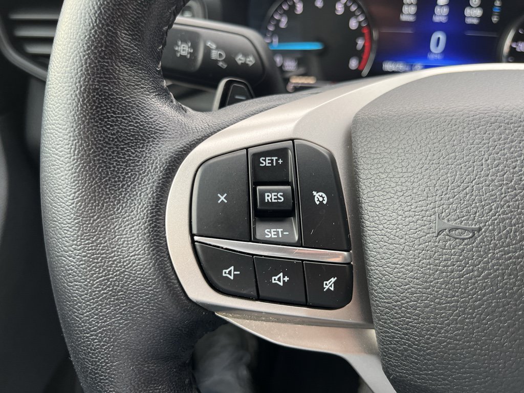 Used 2021 Ford Explorer XLT w/ Class III Trailer Tow Package AWD/4WD image 15