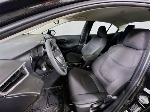 Used 2022 Toyota Corolla LE image 15