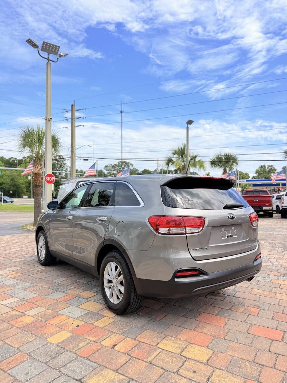 Used 2017 Kia Sorento L FWD image 8