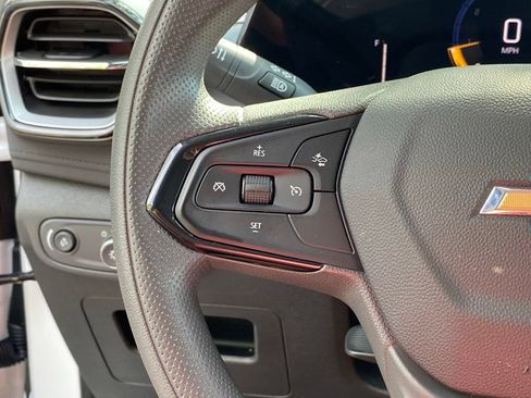 Used 2025 Chevrolet TrailBlazer LT w/ Driver Confidence Package AWD/4WD image 18