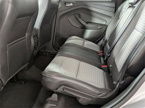 Used 2018 Ford Escape SE w/ SE Sport Appearance Package image 25