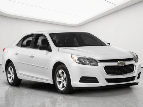 Used 2015 Chevrolet Malibu LT w/ Power Convenience Package FWD image 43