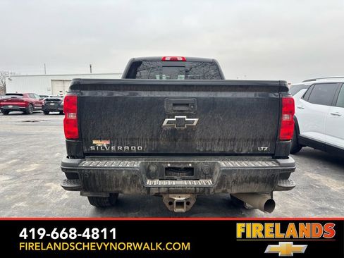 Used 2017 Chevrolet Silverado 2500 LTZ image 4